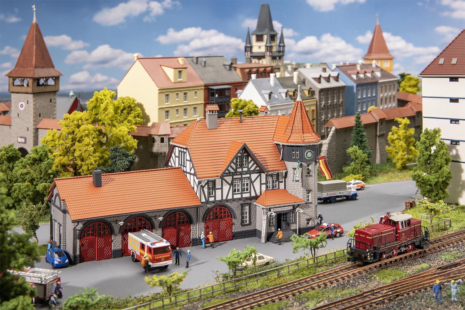 FALLER 232194 N Rathaus mit Feuerwache