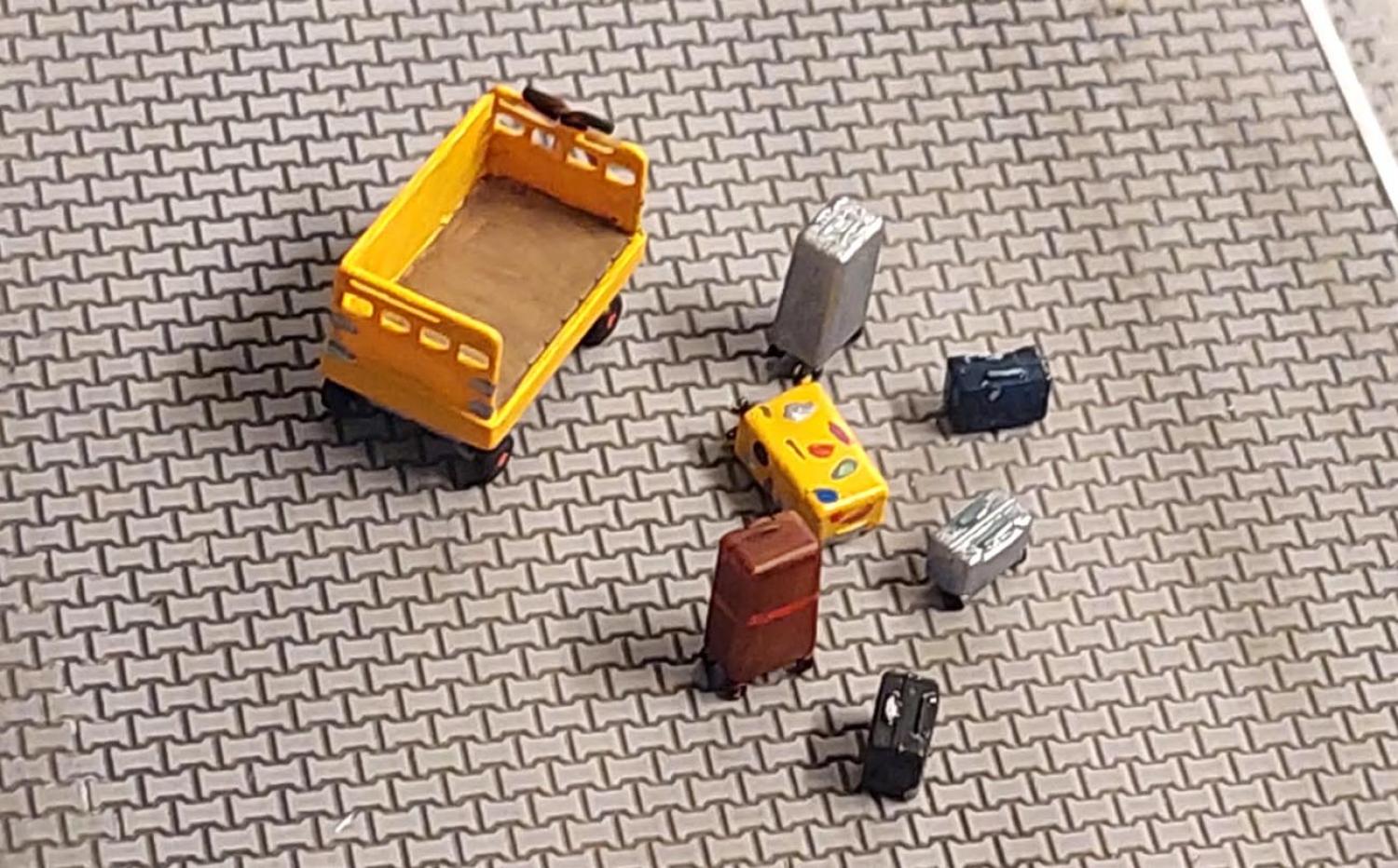 653001 H0 Bahnsteig-Ausschmückung #1