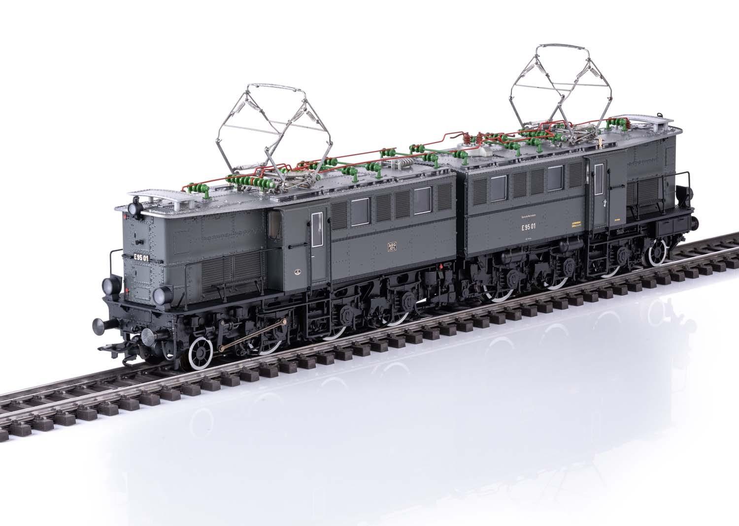 Trix H0 25950 Altbau E-Lok E95 DRG (Clubmodell)
