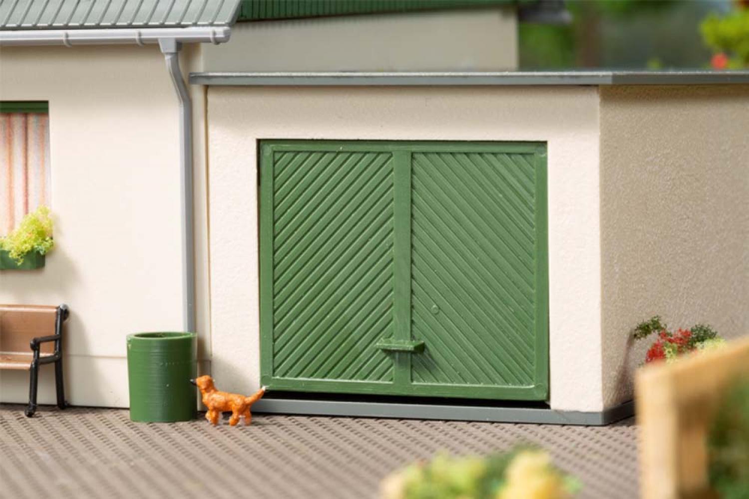 Auhagen 11454 Einfamilienhaus mit Garage H0