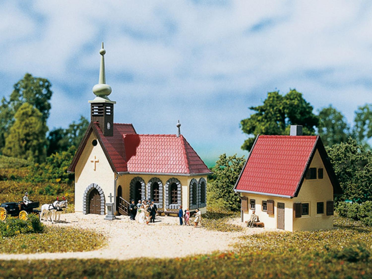 Auhagen 14461 Dorfkirche mit Pfarrhaus  N
