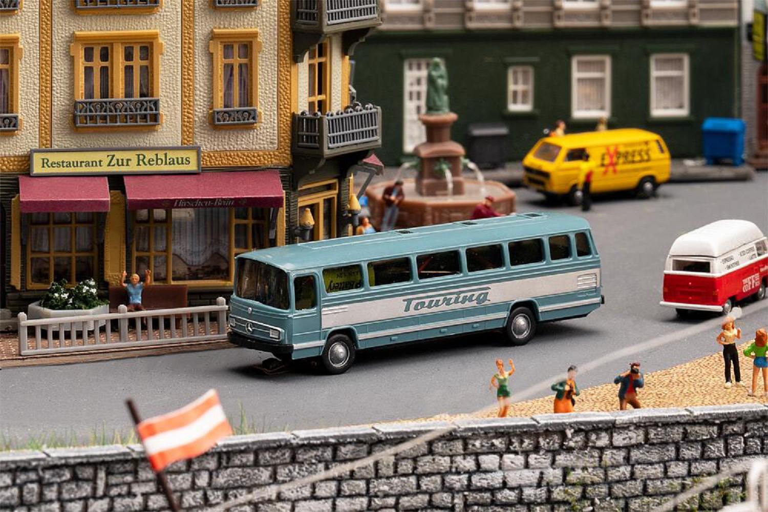 Faller 162040 MB O302 Touring, Wiking