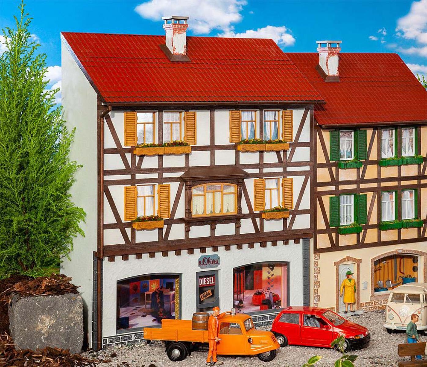 POLA G 331777 Stadt-Reliefhaus Boutique