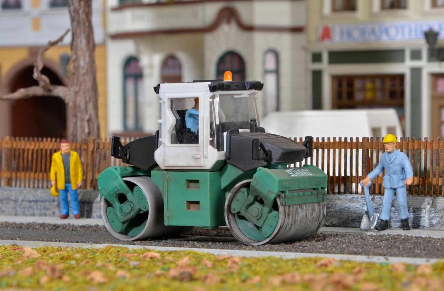 Kibri 11502 H0 BOMAG Walze "Schwarz Bau "