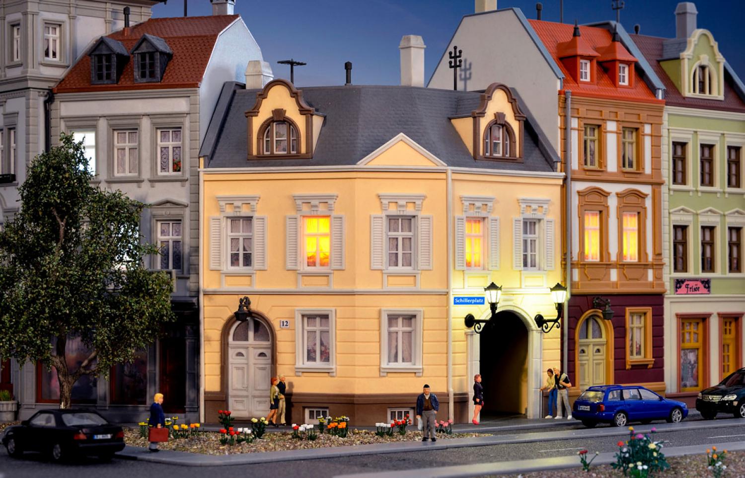 Kibri 38387 H0 Haus am Schillerplatz