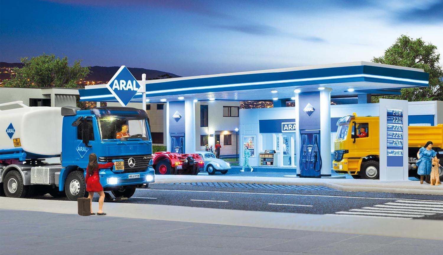 Kibri 38547 H0 Moderne ARAL Tankstelle