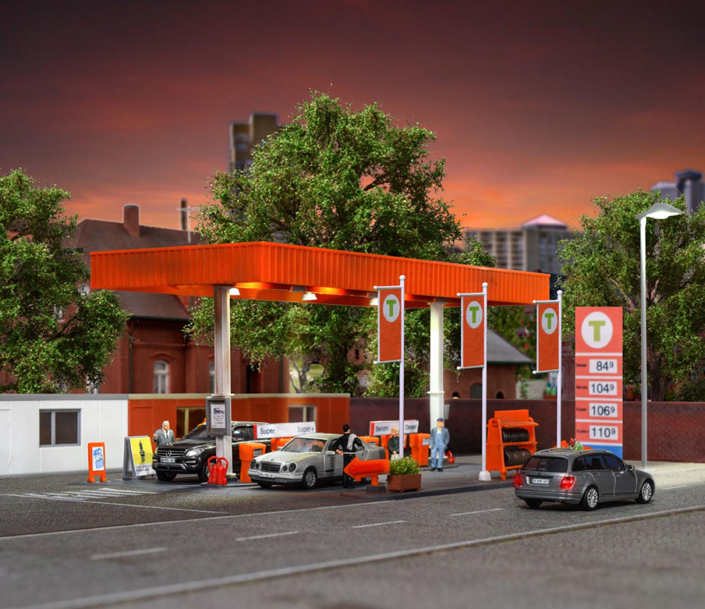 Kibri 38705 H0 SB-Tankstelle