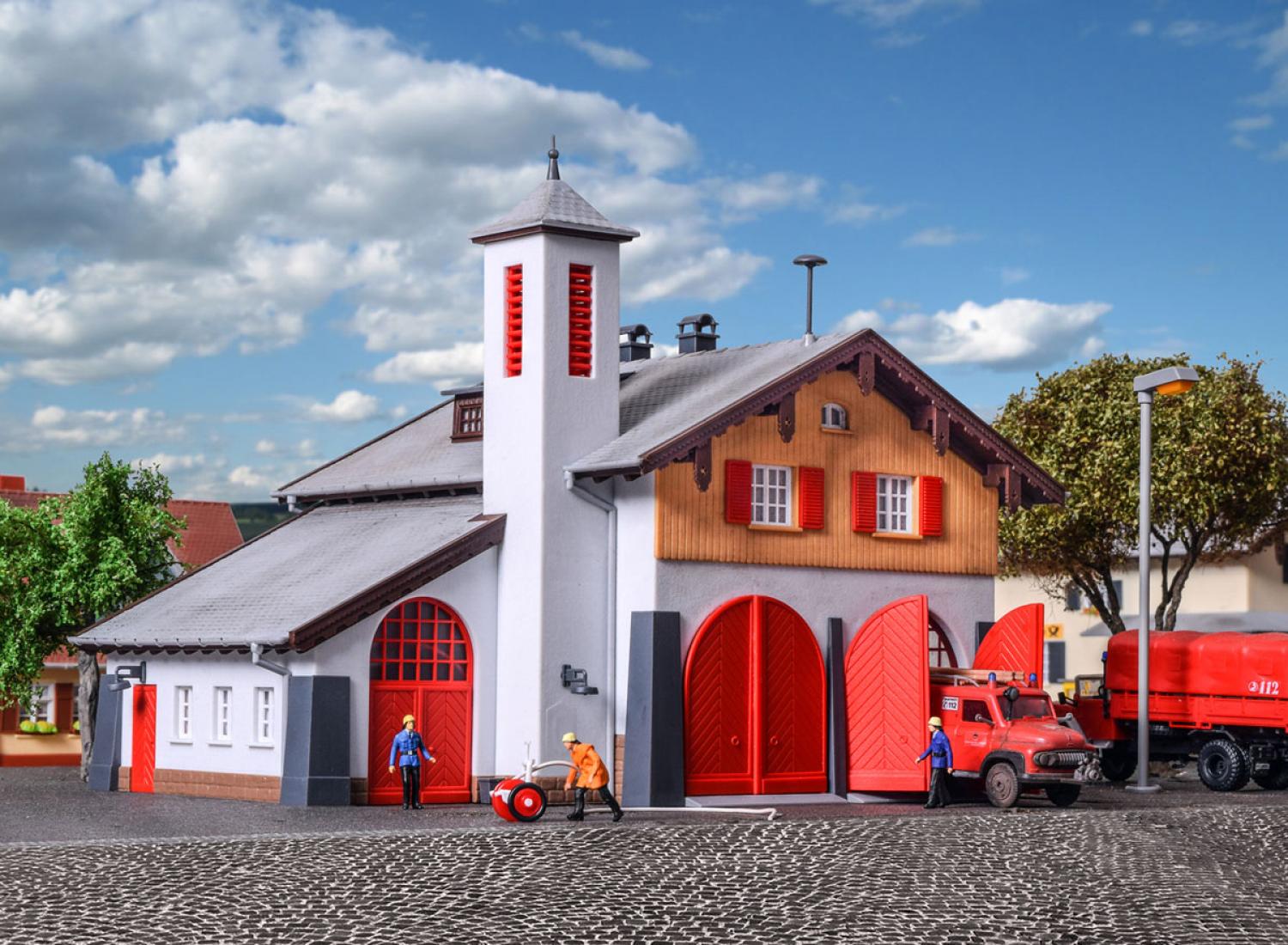 Kibri 39214 H0 Feuerwehr mit Dorfgemeinsc
