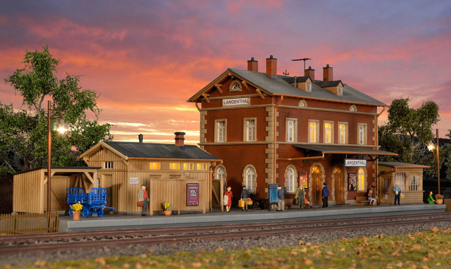 Kibri 39504 Ho Bahnhof Langenthal mit Neb