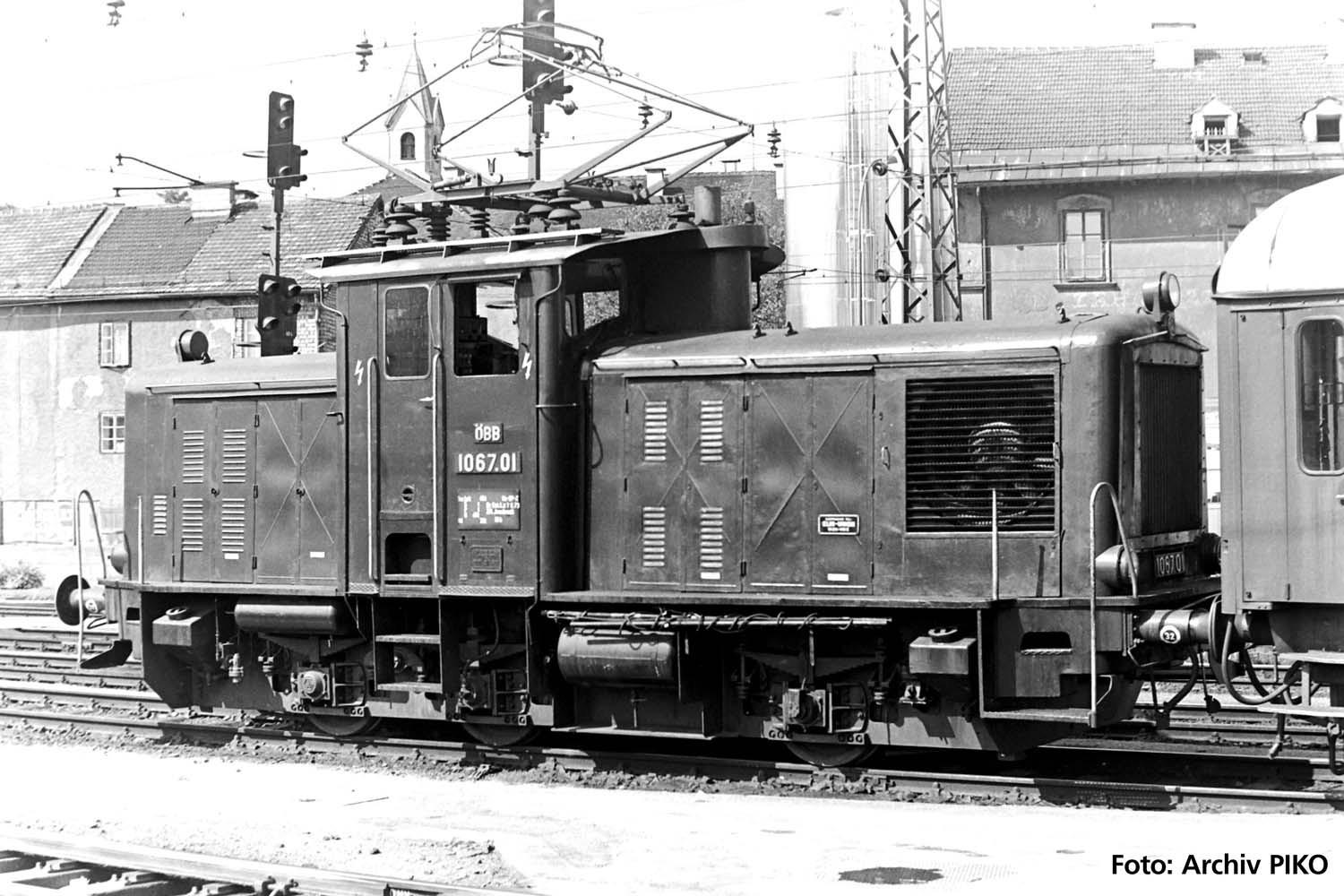 Piko 21042 E-Lok/Sound Rh 1067 grün ÖBB IV
