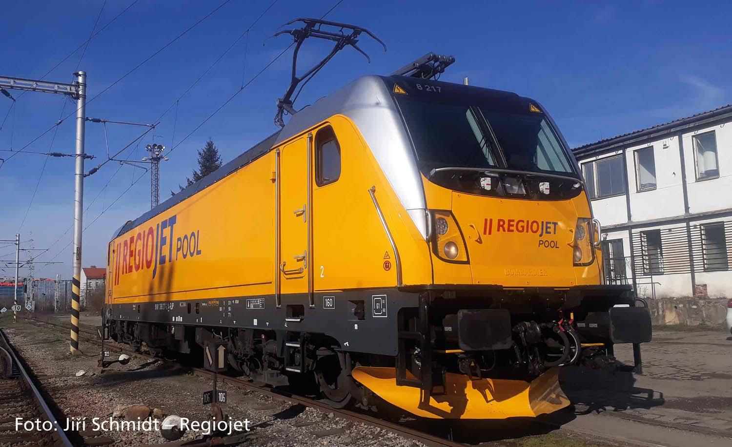PIKO 21658 E-Lok/Sound BR 388 Regiojet VI + PluX22 Dec.