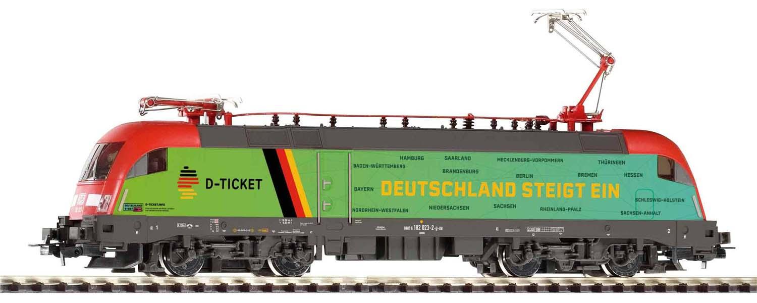 PIKO 57927 E-Lok Taurus Deutschland-Takt + DSS PluX22