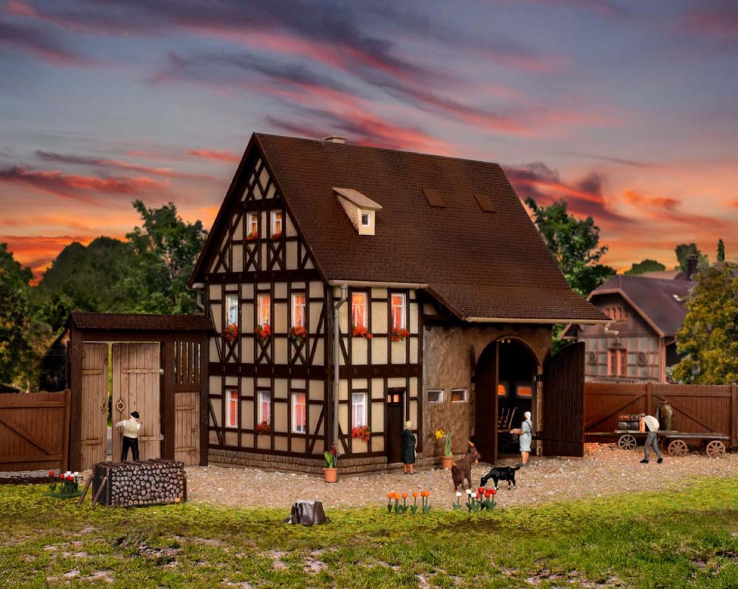 Vollmer 43731 H0 Bauernhaus mit Scheune