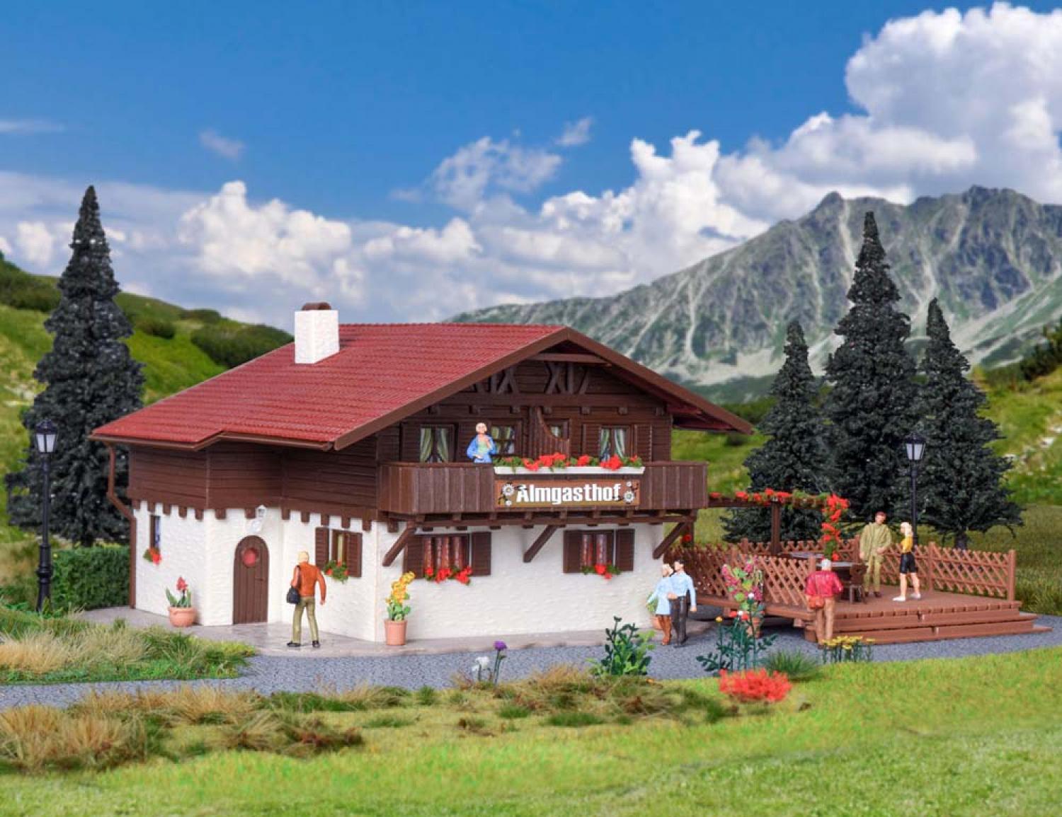 Vollmer 43960 H0 Almgasthof mit Holzterrasse
