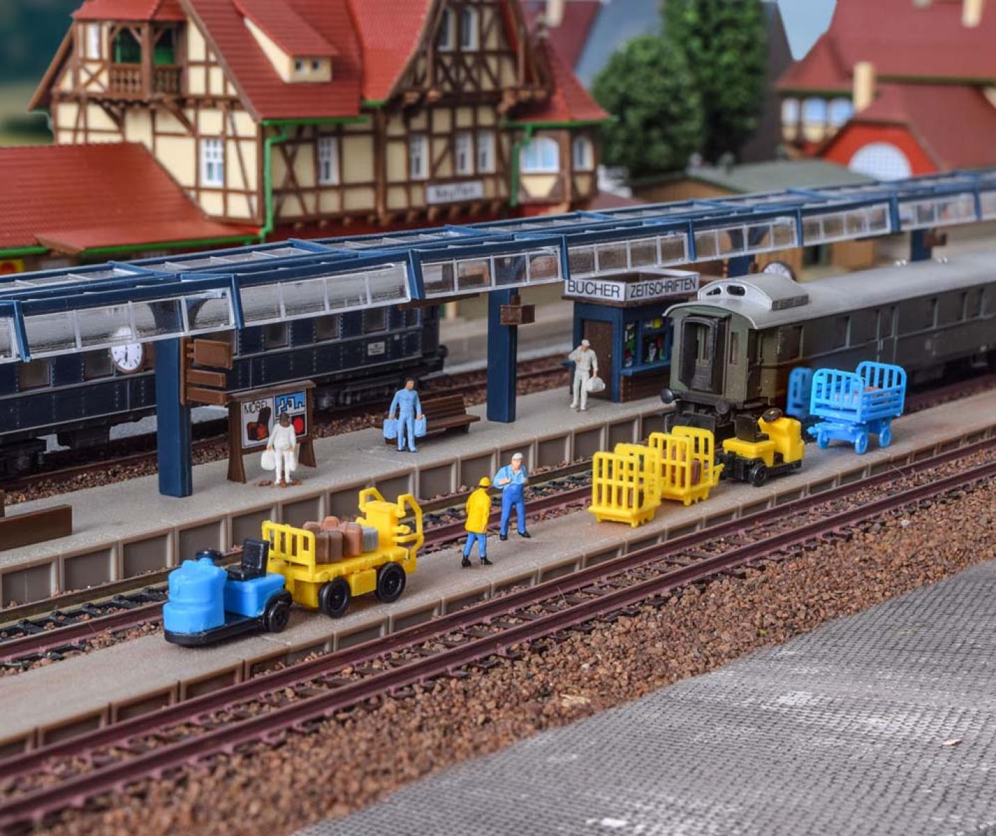 Vollmer 47503 N Gepäckbahnsteig, fünfteilig