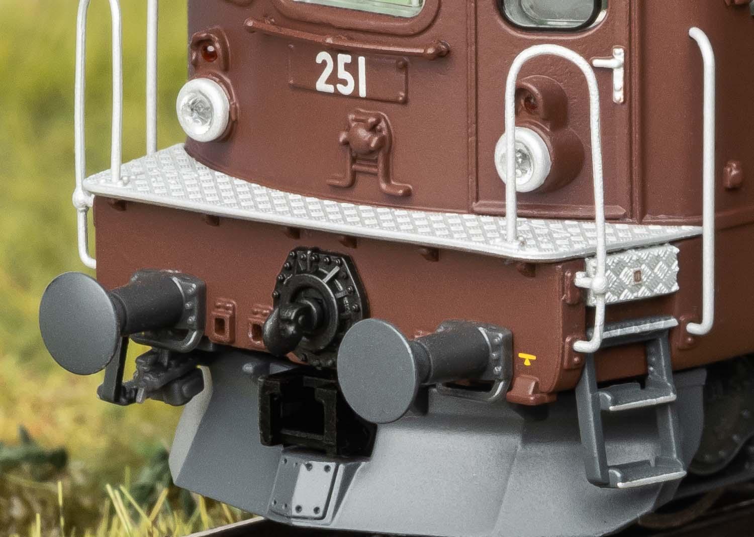 Märklin 38044 E-Lok Ae 4/4 251 BLS