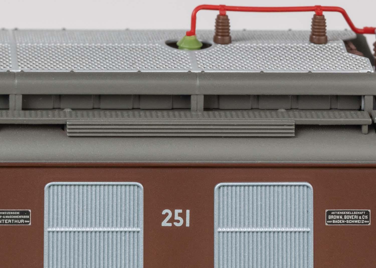 Märklin 38044 E-Lok Ae 4/4 251 BLS