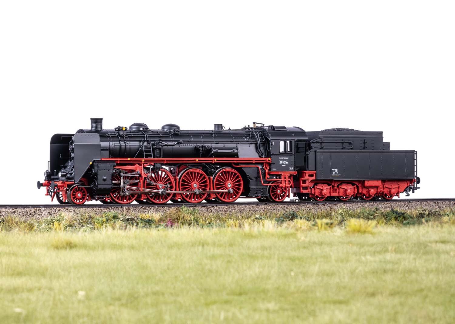 Märklin 38190 Dampflok 19 016 (Sachsenstolz)