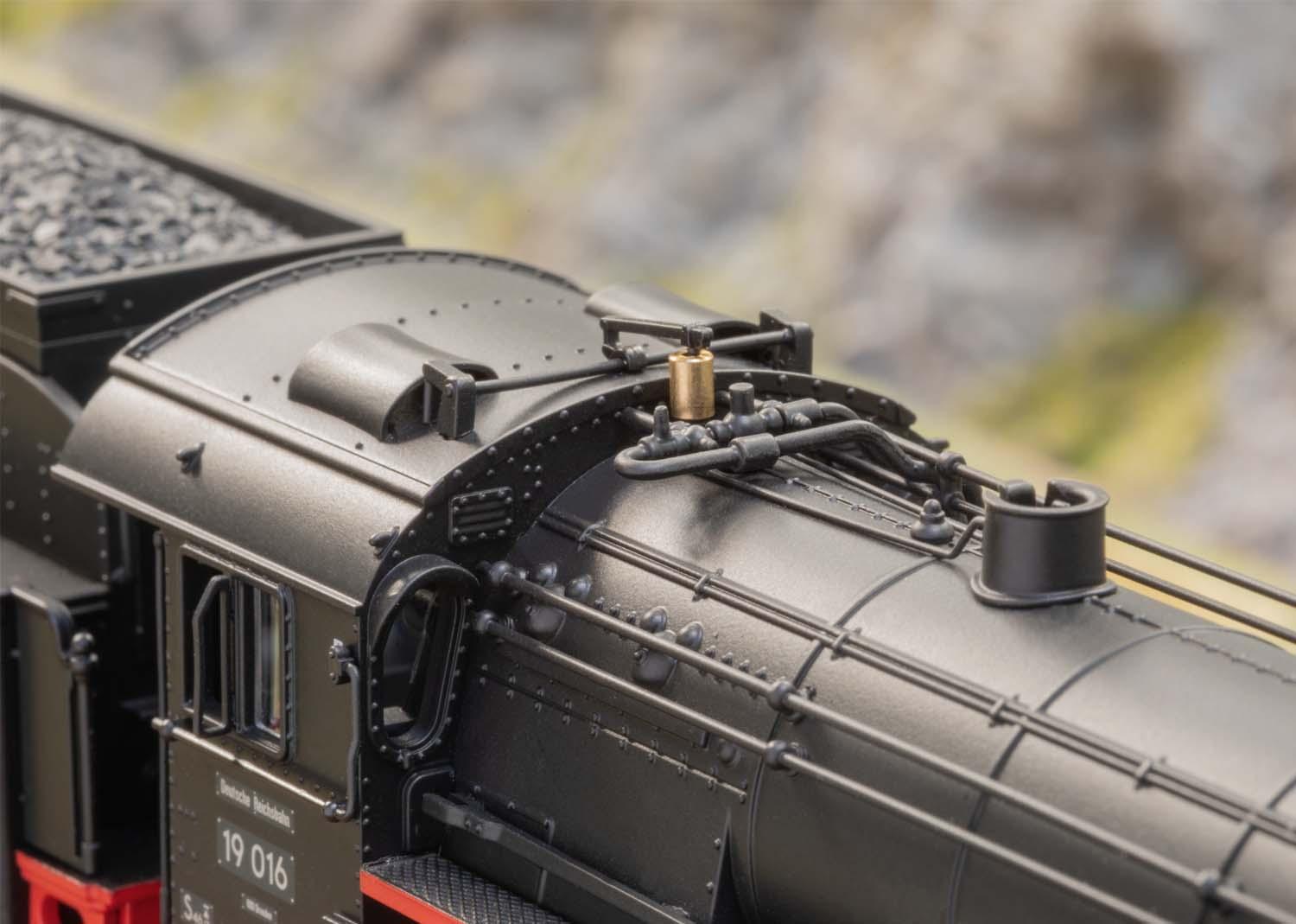 Märklin 38190 Dampflok 19 016 (Sachsenstolz)