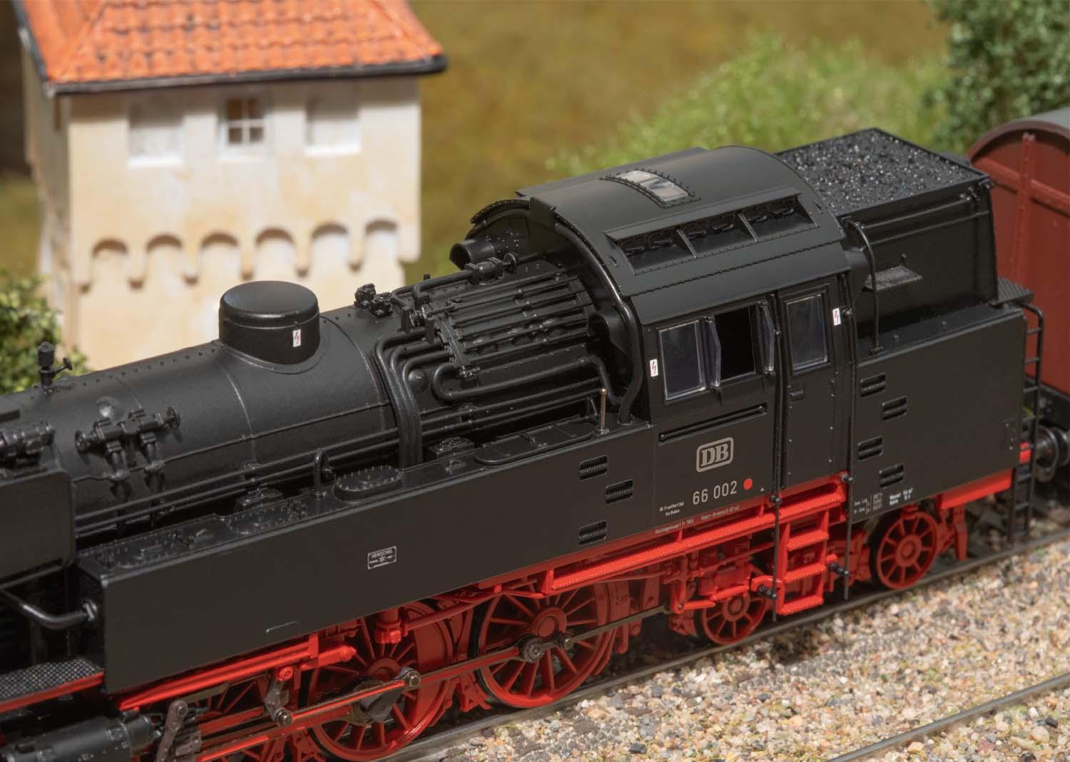 Märklin 39665 Dampflok 66 002 DB (Insider)