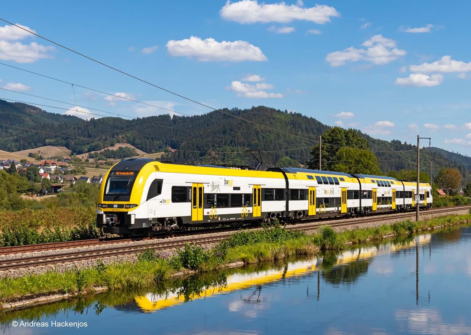Märklin 38463 H0 E-Triebzug Desiro HC bwegt