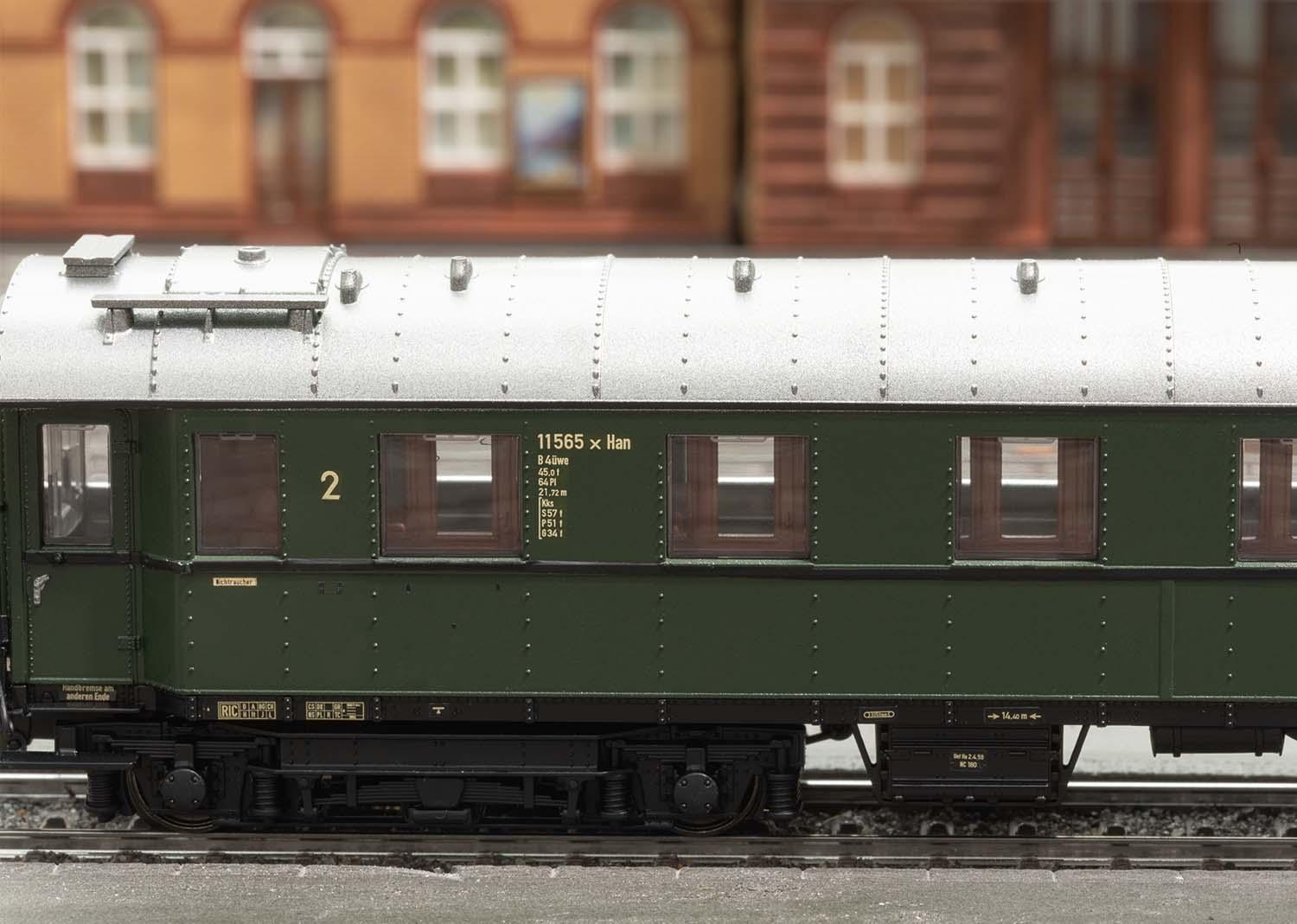 Märklin 42500 Schnellzugwagen B4üwe, 2. Kl. DB