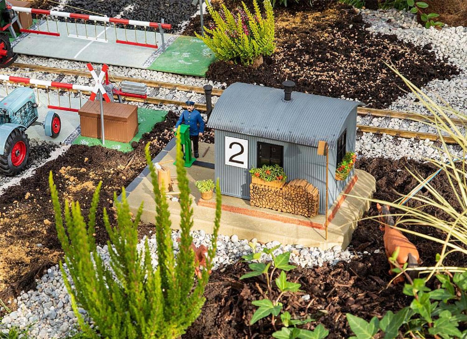 POLA 330878 Bahnwärterbude mit eMotion