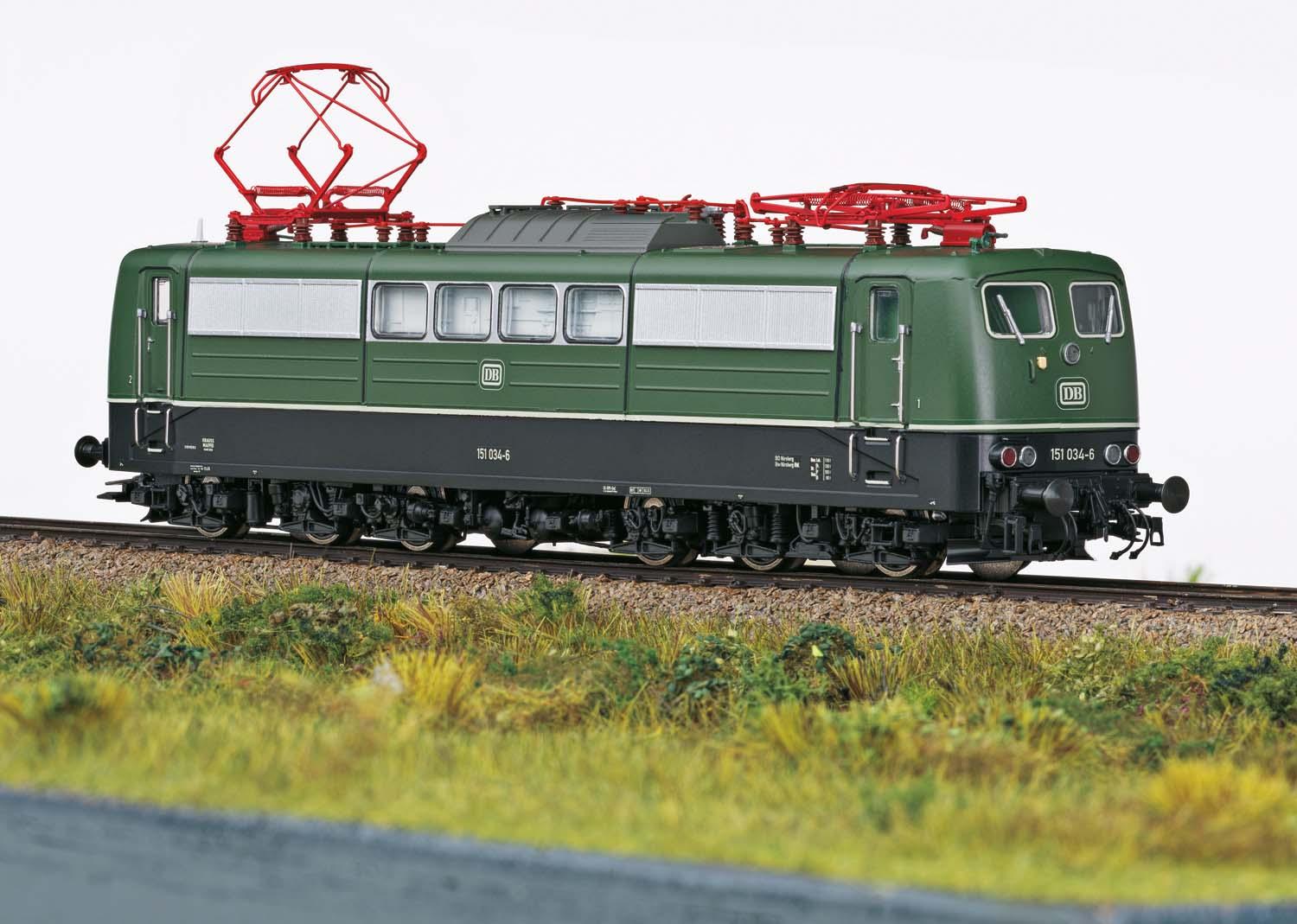 Trix 25651 E-Lok BR 151 DB