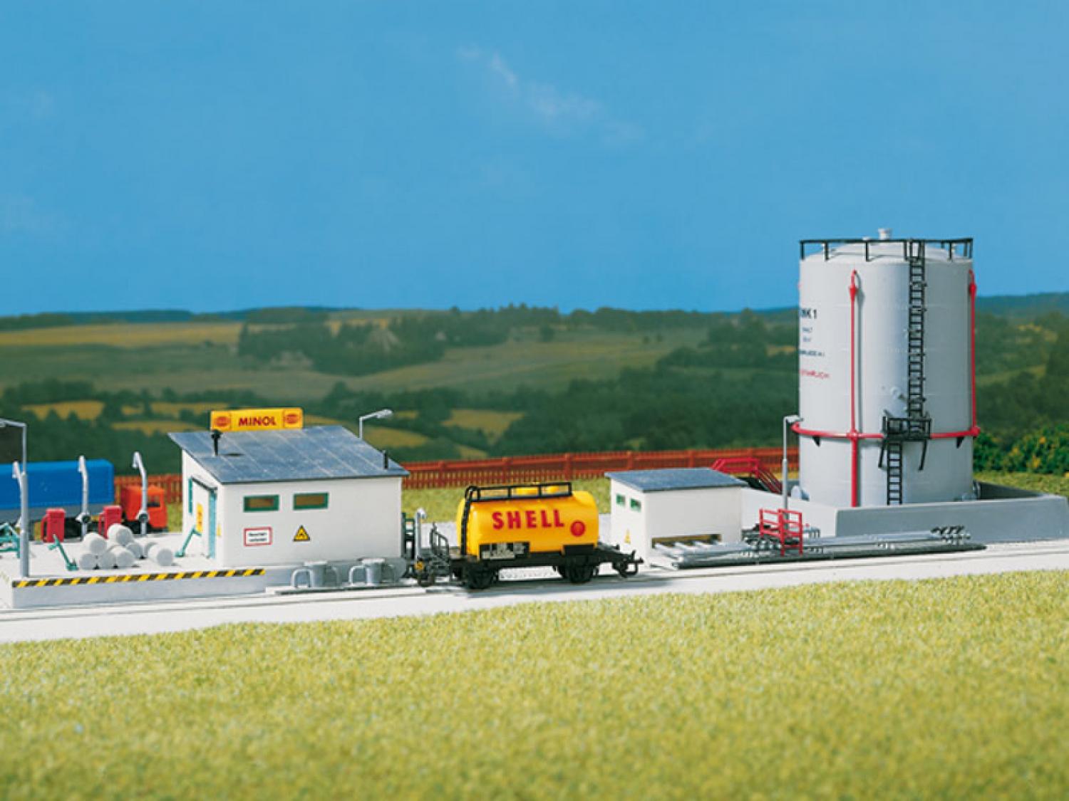 Auhagen 12264 Kleines Tanklager mit Hochtank  H0/TT