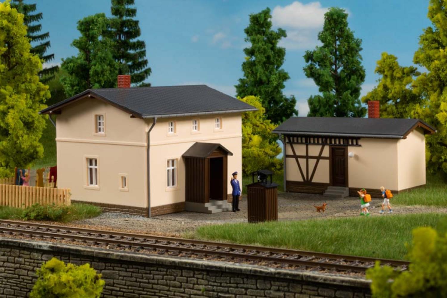 Auhagen 13347 Bahnwärterwohnhaus mit Nebengebäude TT