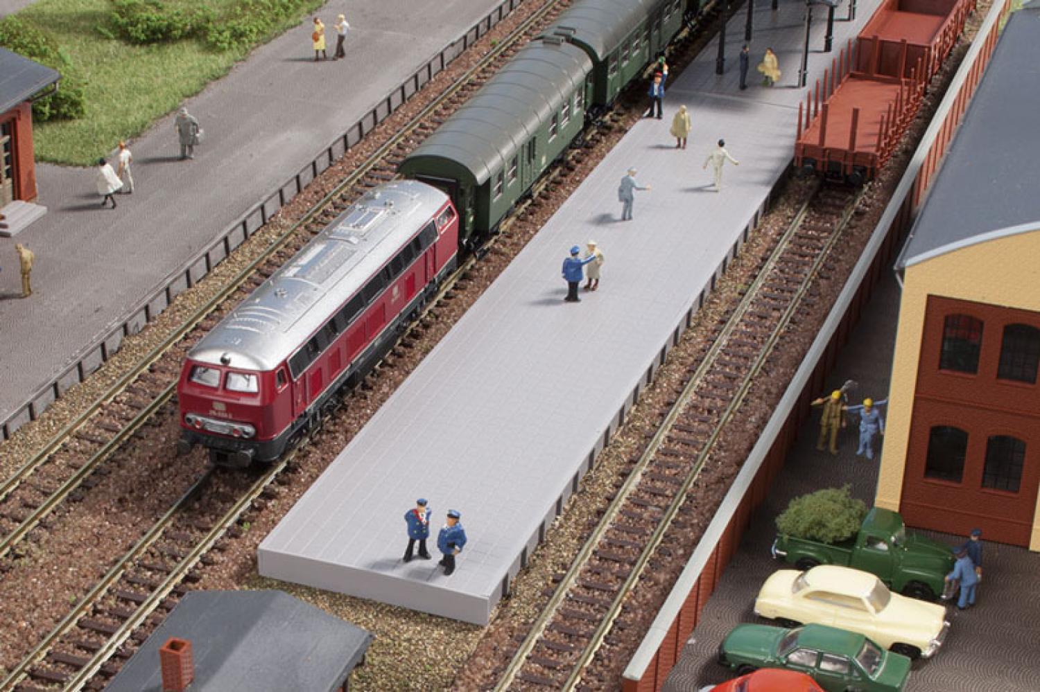 Auhagen 44641 Bahnsteig ohne Überdachung N