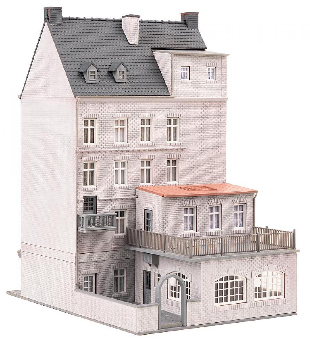 Faller 130705 Stadthaus mit Reparaturwerkstatt