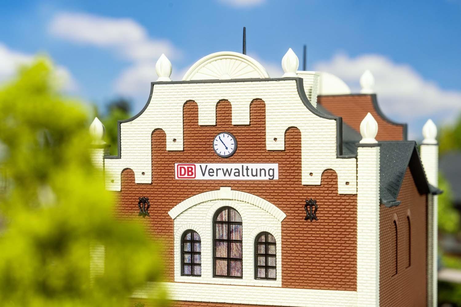 Faller 191828 H0 DB-Verwaltungsgebäude