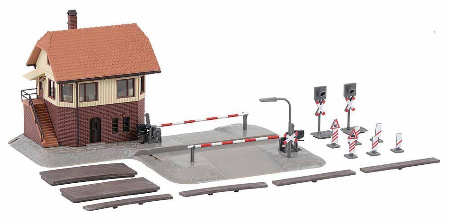 FALLER 231718 (N) Bahnübergang mit Stellwerk