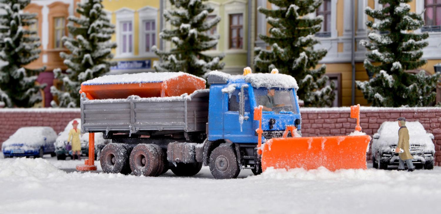Kibri 15006 H0 MB ACTROS mit Schneepflug