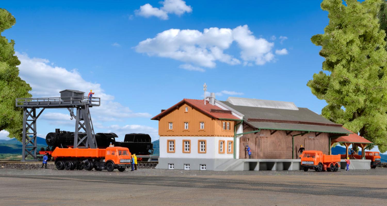Kibri 36606 Z Gueterhalle mit Überladekran