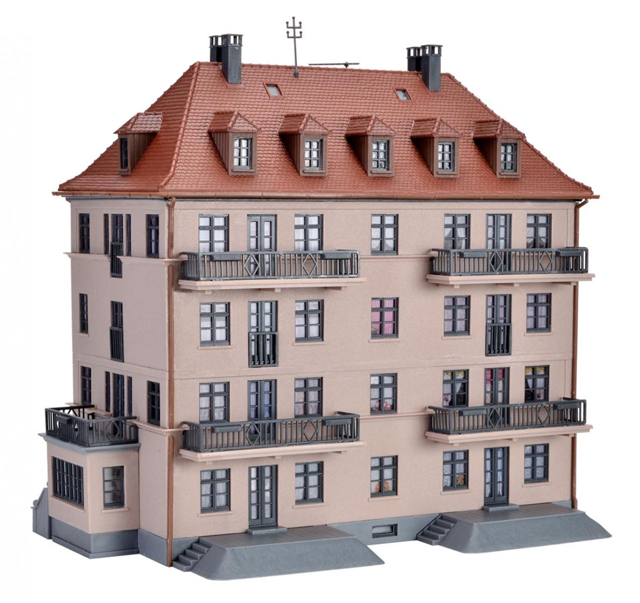 Kibri 38357 H0 Mehrfamilienhaus mit Balkon und Terrasse