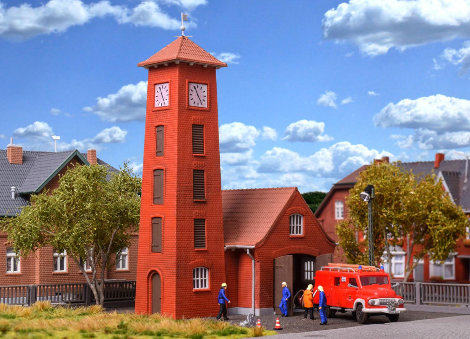 Kibri 39210 H0 Feuerwehrhaus Bahlburg-L.