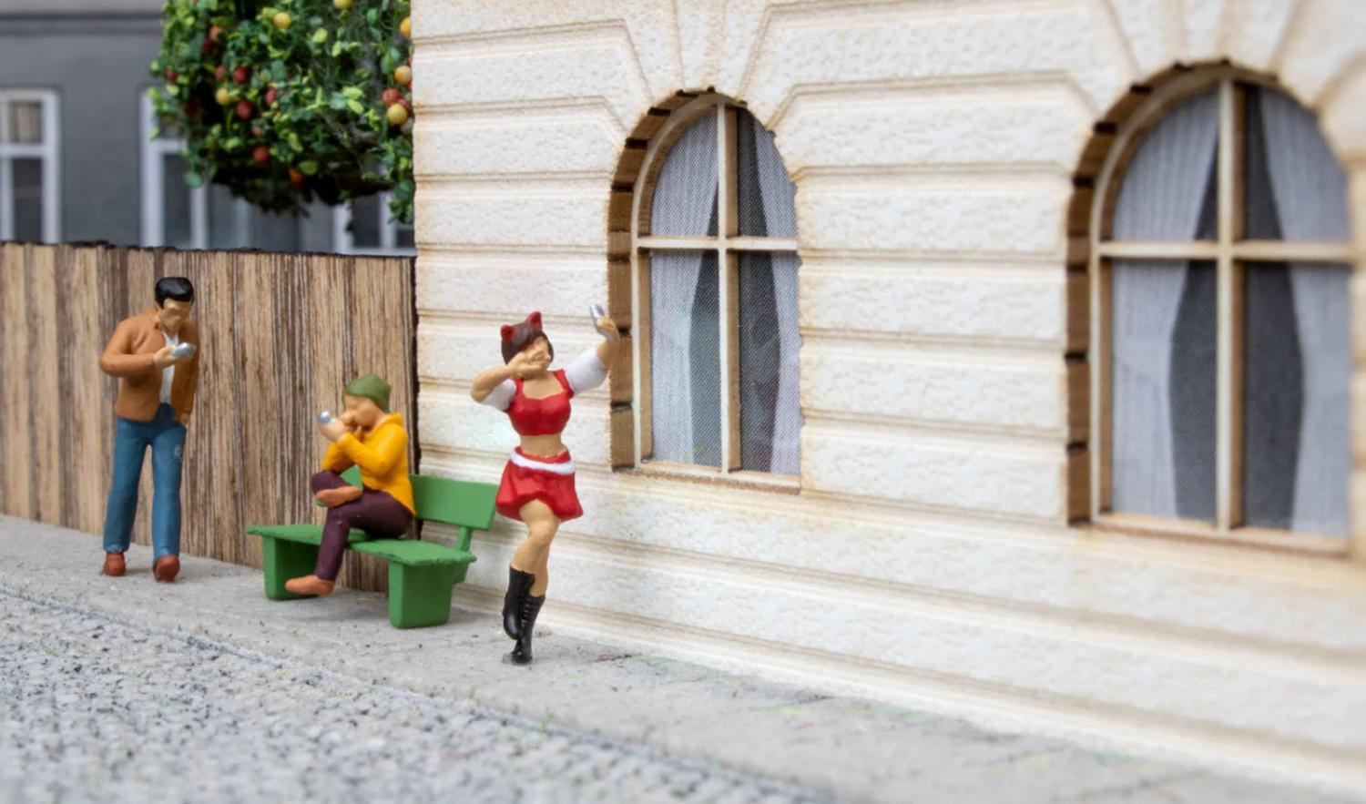 NOCH 16609 H0 Funny Scenes "Smombies"
