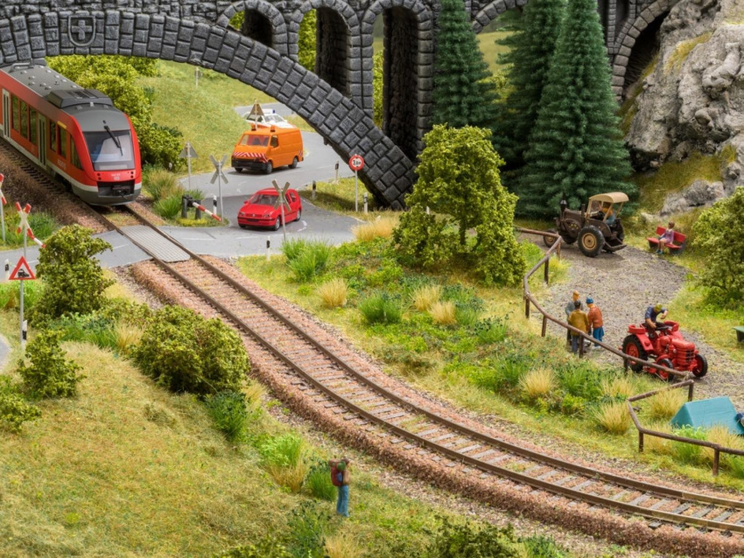 NOCH 60811 Perfekt-Set "Rechts & links der Gleise"