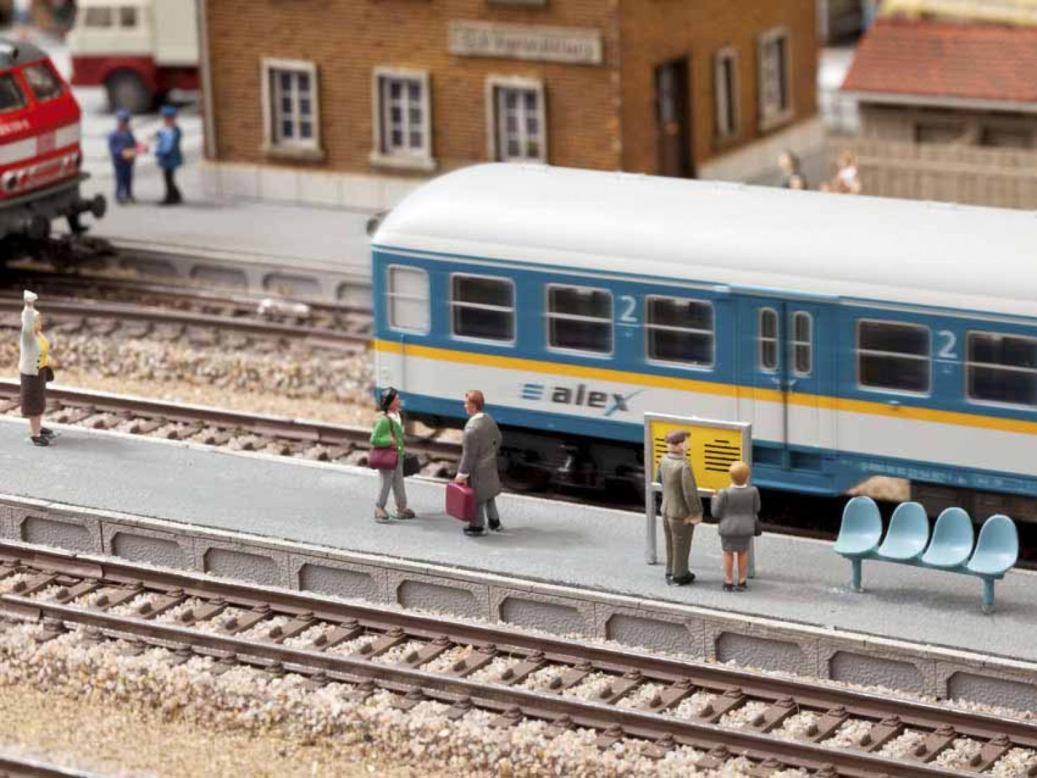 Noch 63010 N Universal-Bahnsteig, 3er-Set