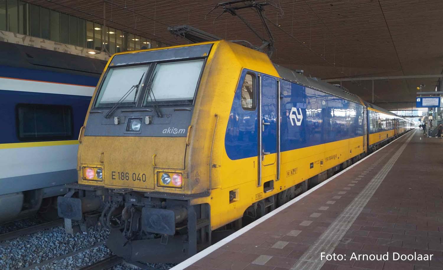PIKO 21662 ~E-Lok BR 186 NS (AC/mfx/Sound)