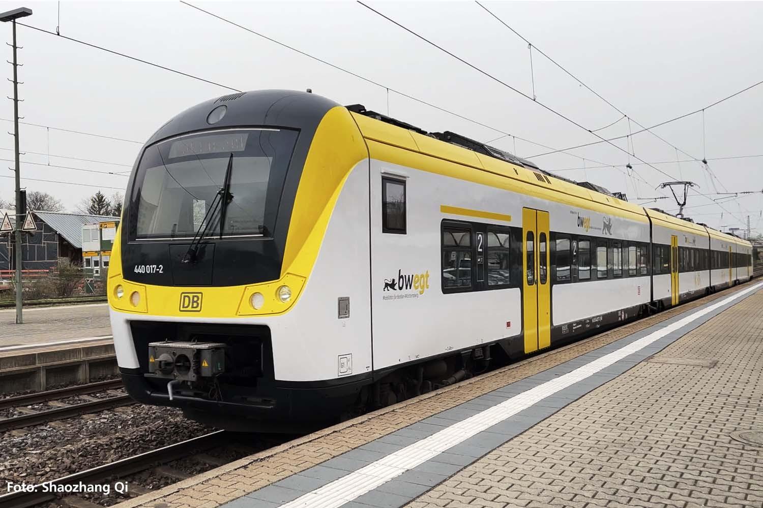 Piko 21753 E-Triebzug/Sound BR 440 bwegt DB AG VI