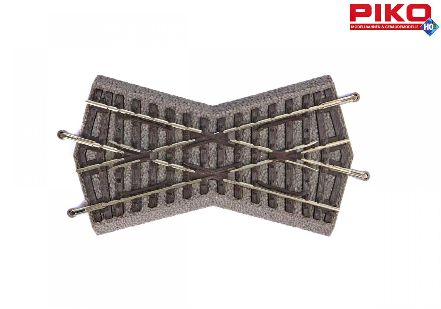 Piko 55441 Kreuzung mit Bettung K30