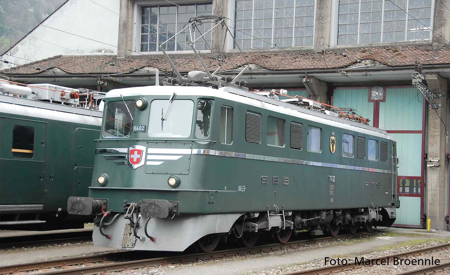 PIKO 97221 ~E-Lok Ae 6/6 Uri SBB (AC/mfx/Sound)