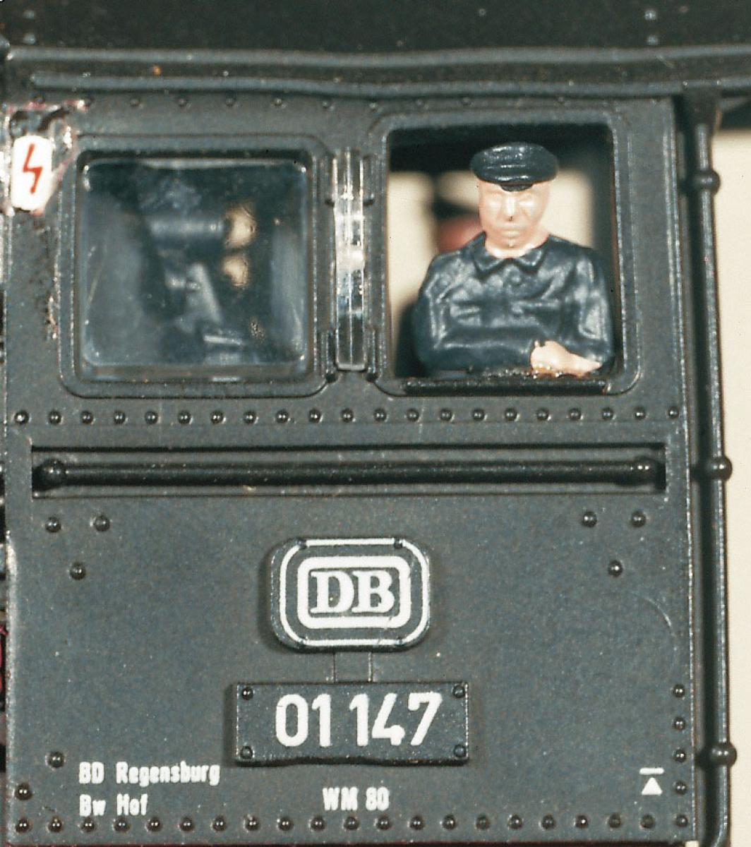 Roco 40001 Lokführer Heizer bemalt H0