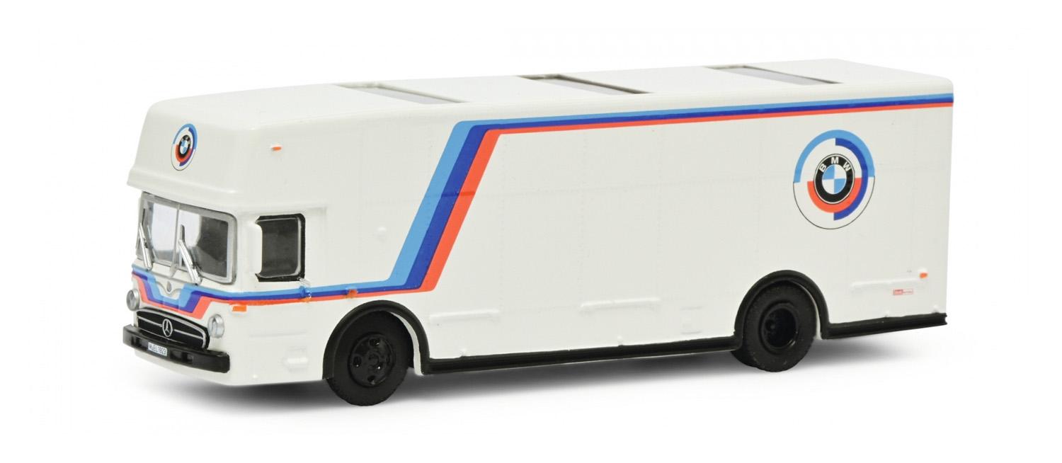 Schuco 452668100 H0 BMW Renntransporter