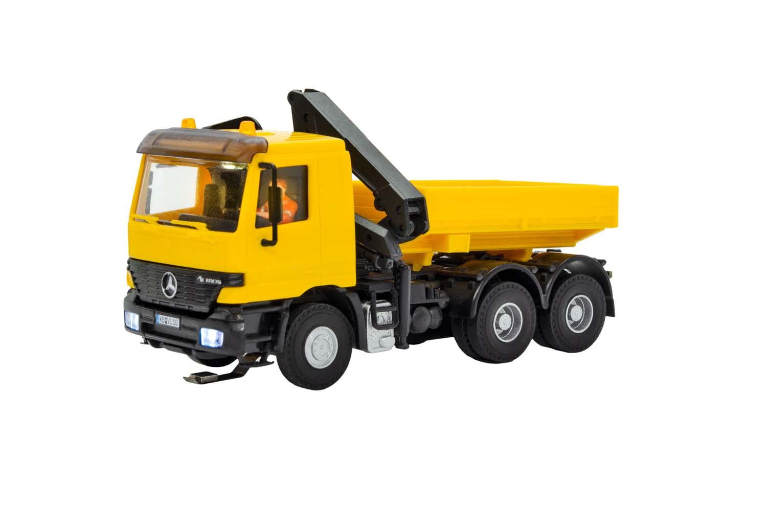 Viessmann 8023 MB Actros Zugmaschine