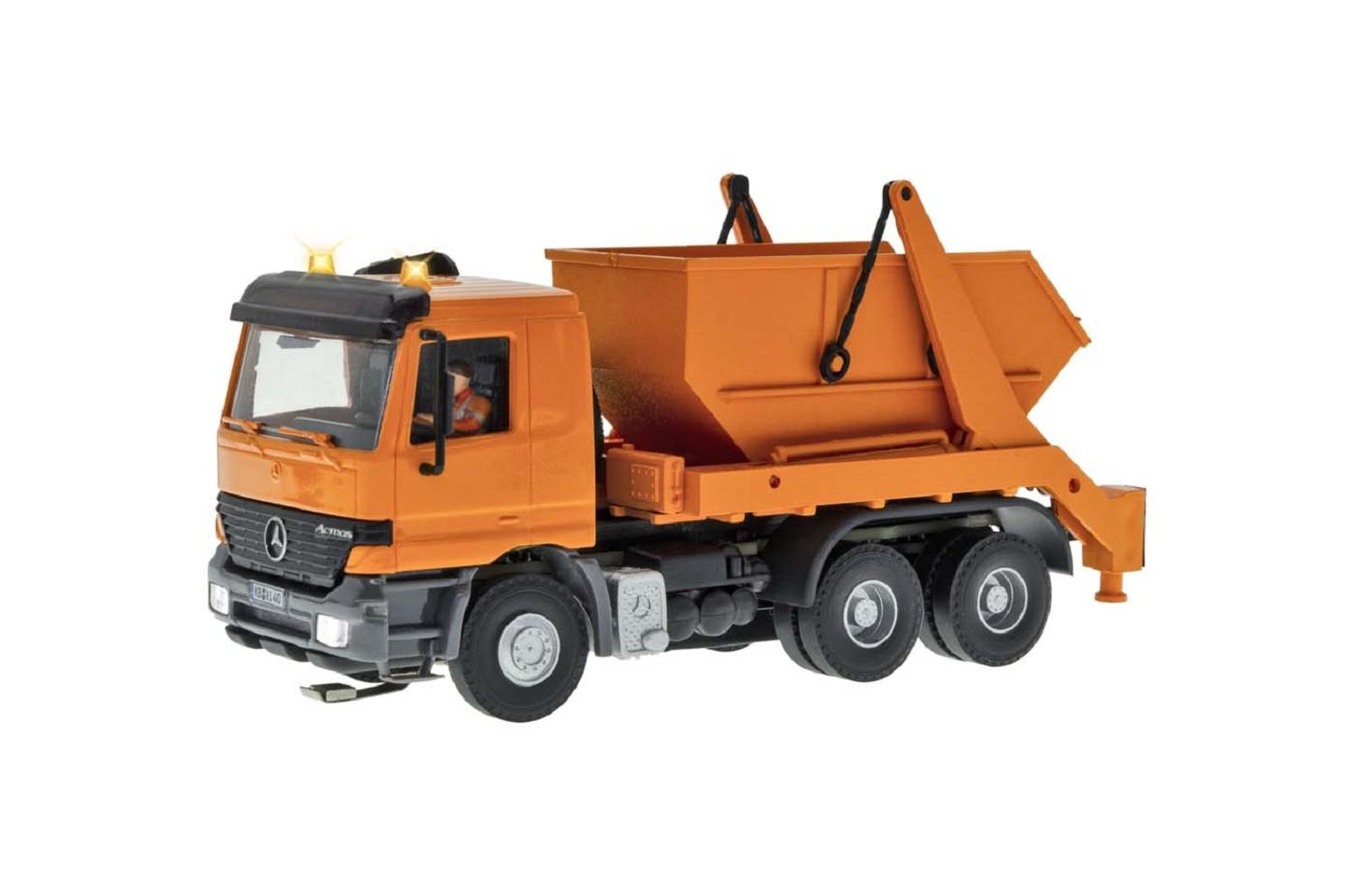 Viessmann 8040 H0 MB Actros Absetzkipper