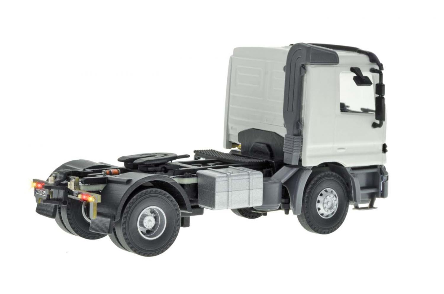 Viessmann 8114 H0 MB Actros Sattelschlepper